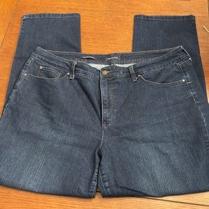 Charter Club Lexington straight leg jeans.
Size 18s